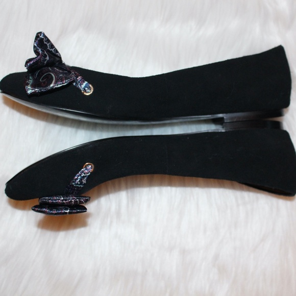 Tommy Hilfiger, Suede flats w/ satin bow - Picture 5 of 10